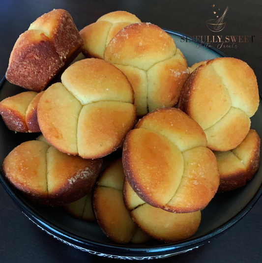 Garlic Parmesan Dinner Rolls